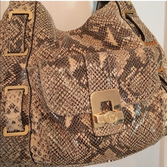 Michael Kors purse - Picture 3 of 6